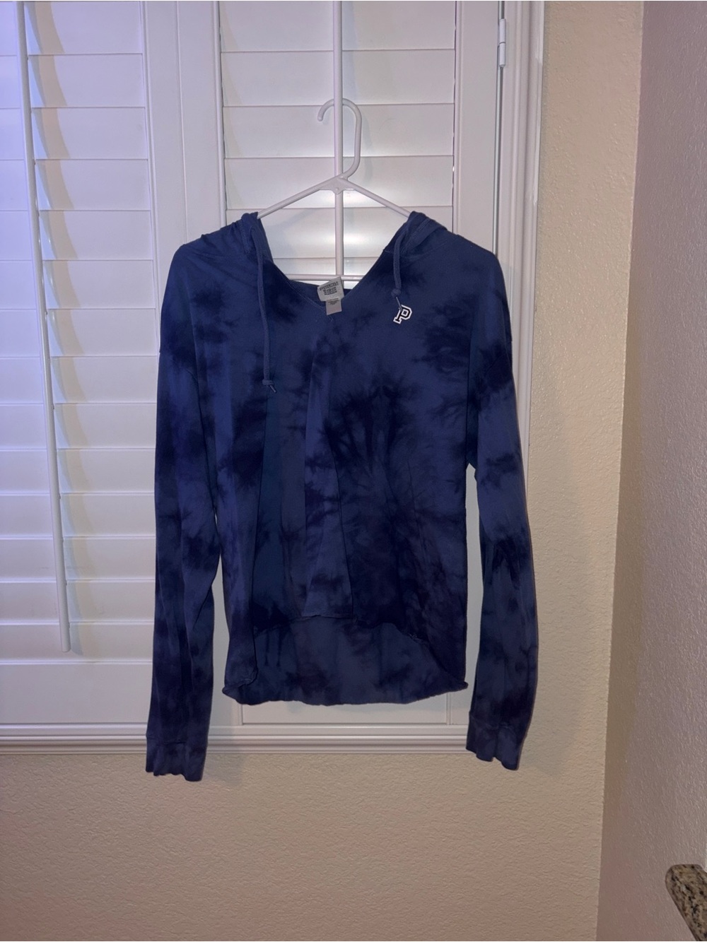 PINK Victoria's Secret Navy Tie-Dye Hooded Pullover